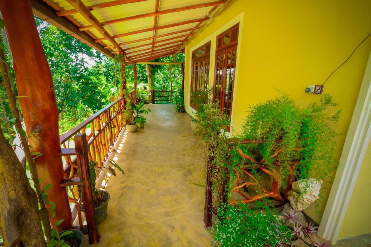 Happy Horizon Home Stay Ella Exterior photo